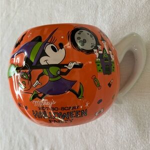Disney Parks 2020 Halloween Mug. Minnie and Mickey